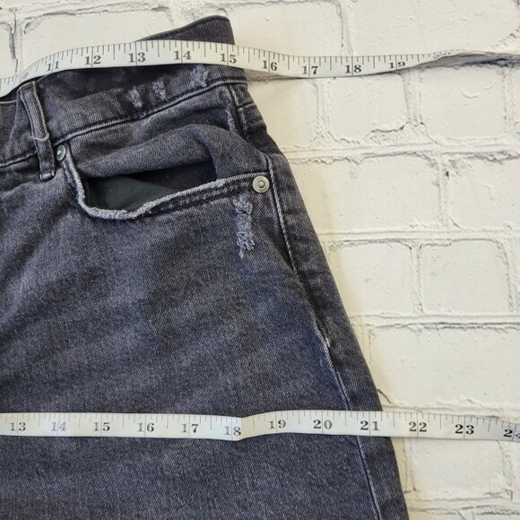 Loft Woman’s washed out black raw hem high rise jean shorts size 6/28 - Picture 5 of 12